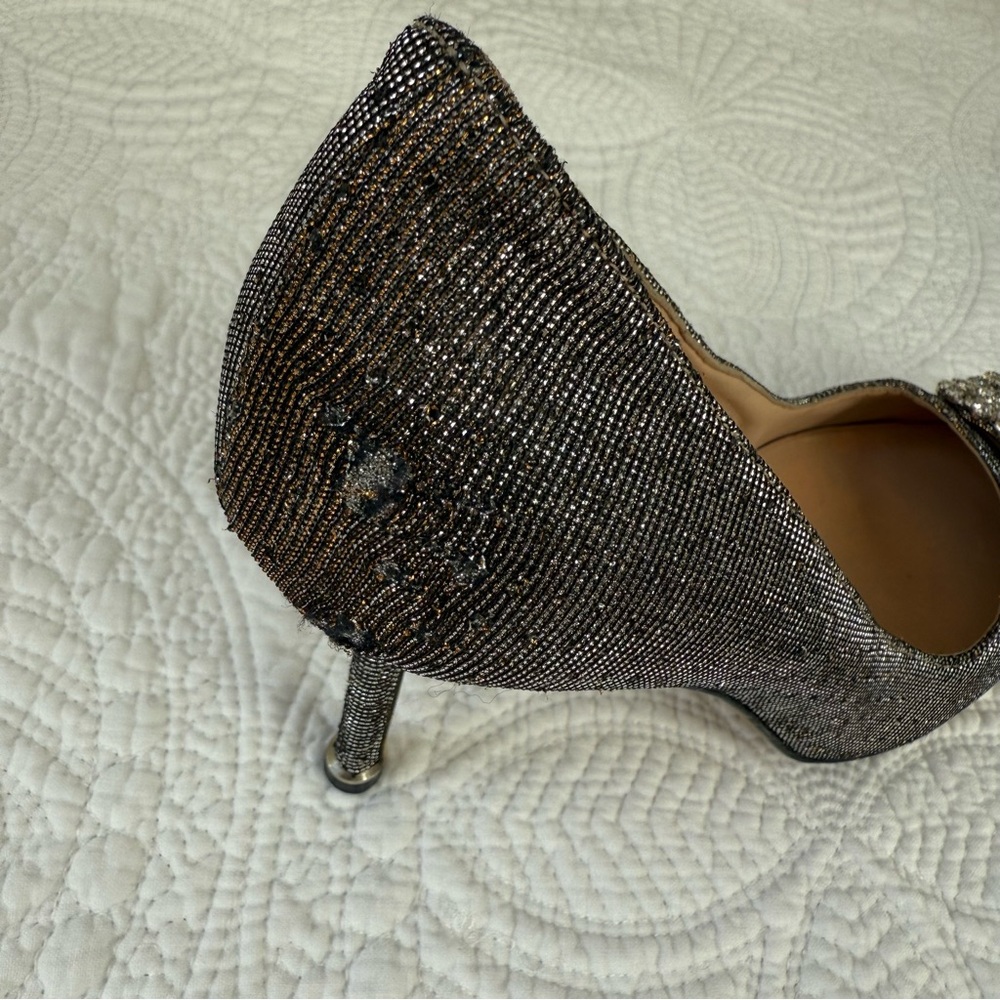 Manolo Blahnik Hangisi 90mm Gold Glitter Jewel Buckle Pumps Size 37 EU - Picture 11 of 11